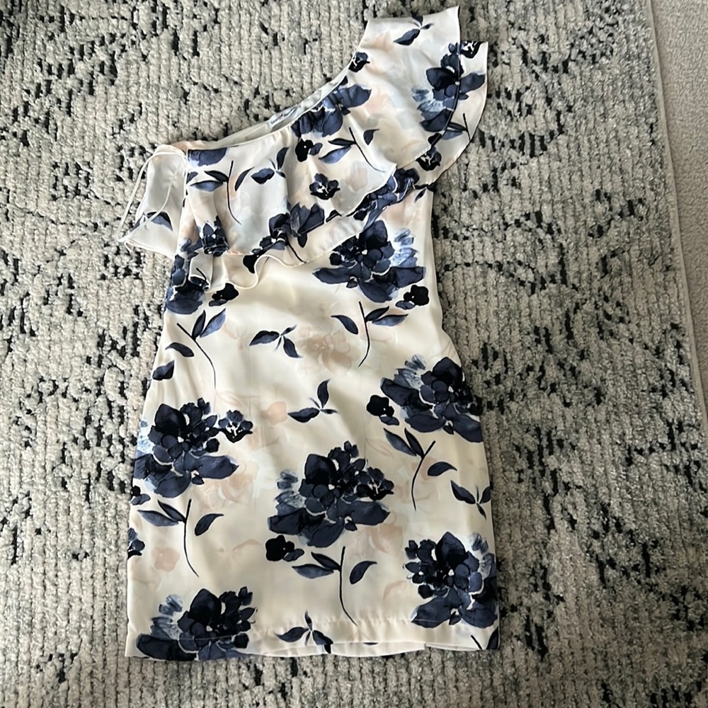 WORN ONCE!! One Shoulder Floral Dresd